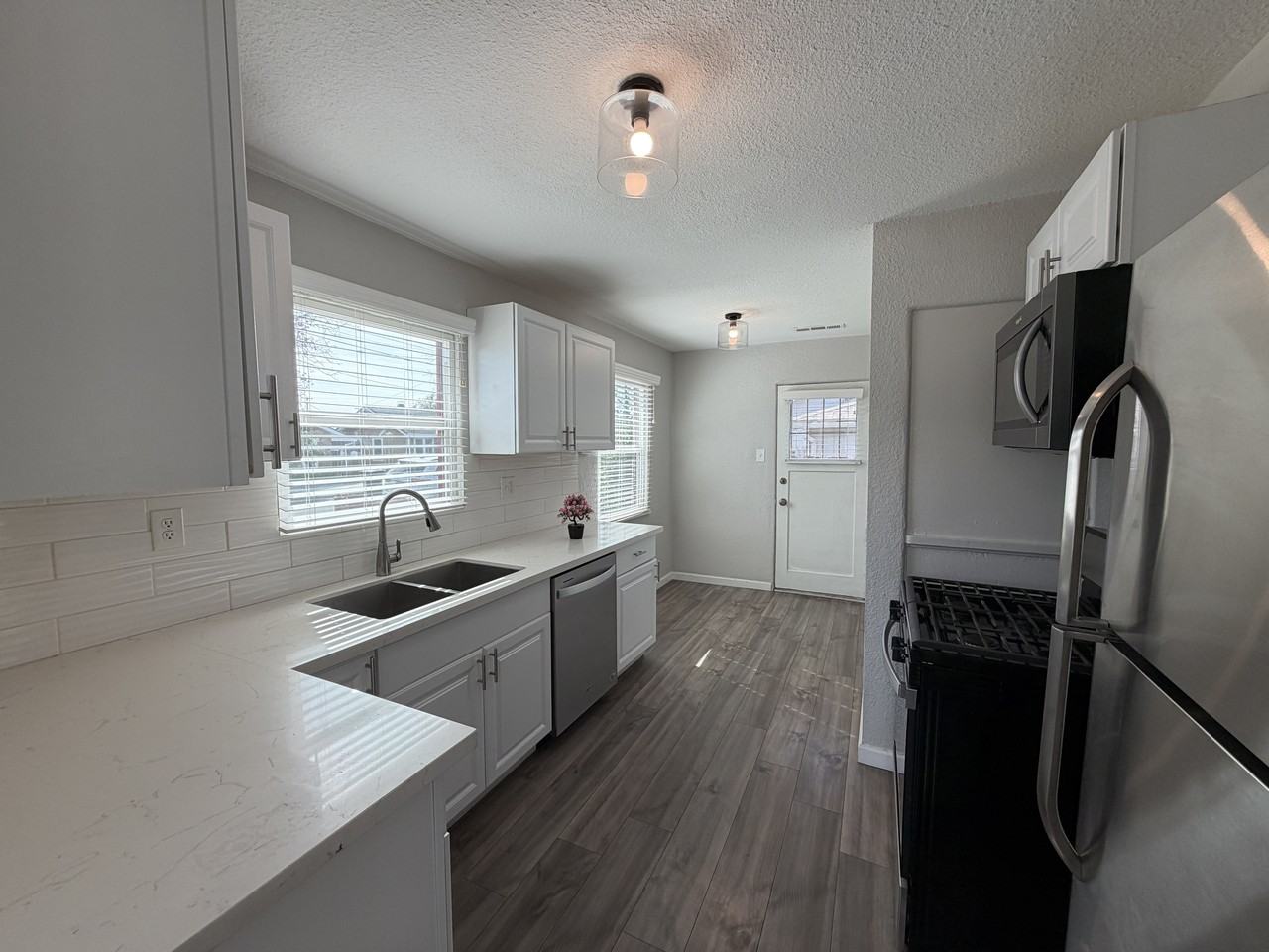 221 Walden St #1 - Photo 3 of 18