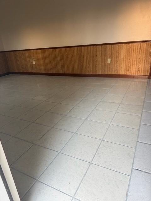 12325 N Engleswood St #1 - Photo 4 of 11