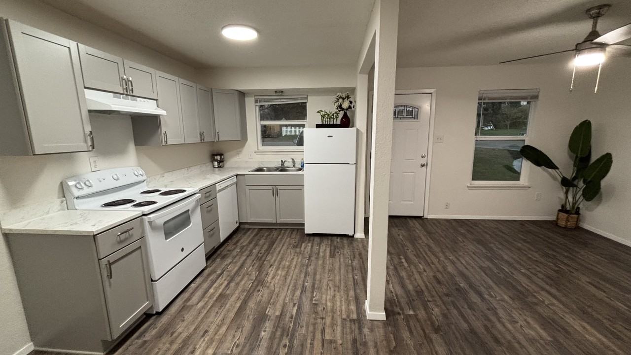 865 Anahuac Ave #863 - Photo 6 of 14