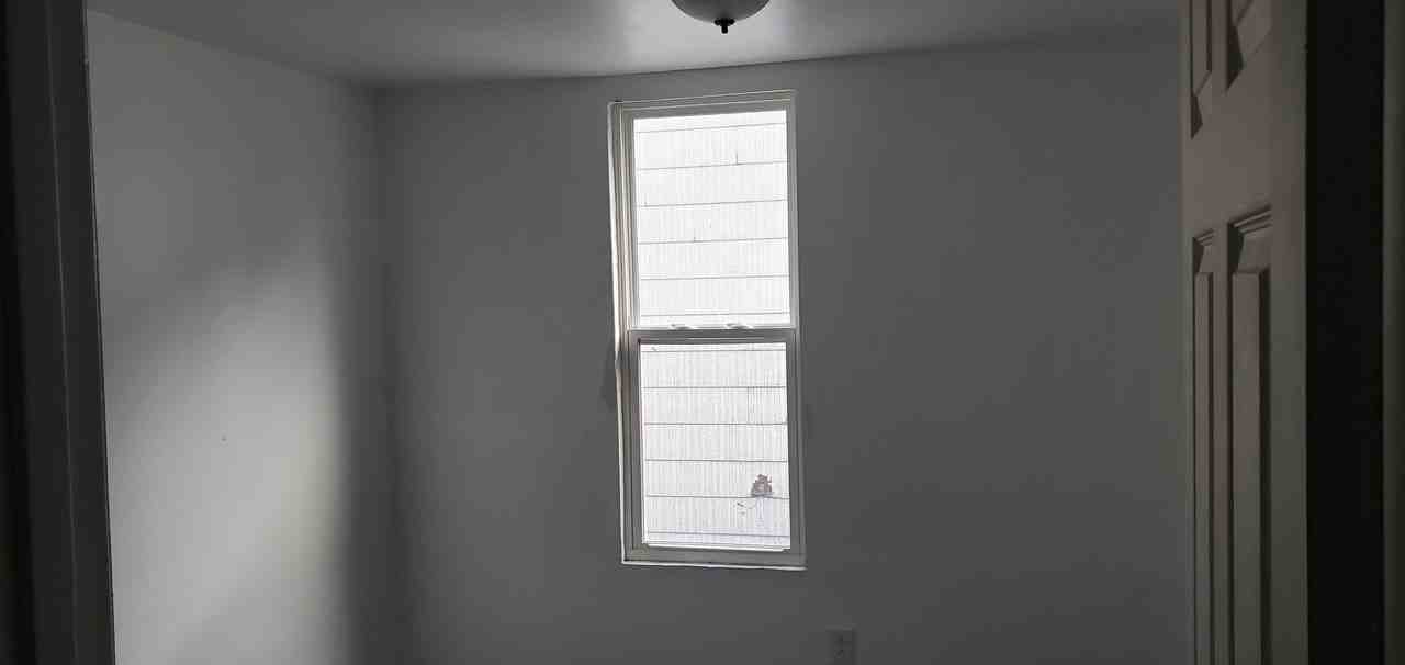 10520 S Perry Ave #NA - Photo 5 of 22