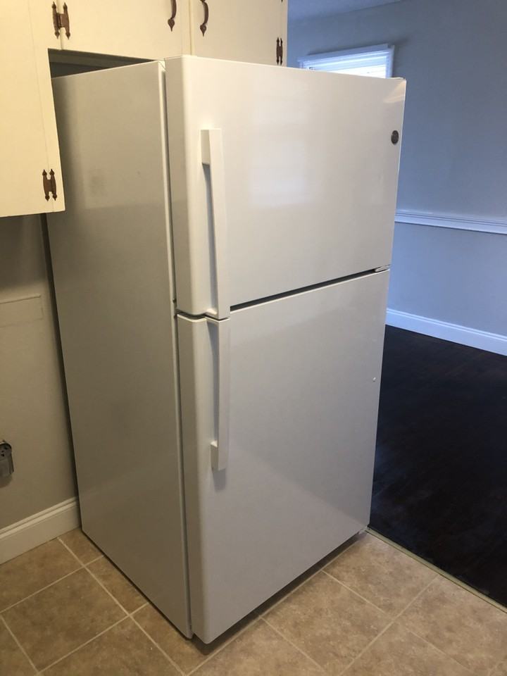 906 Sanborn St #NA - Photo 3 of 17