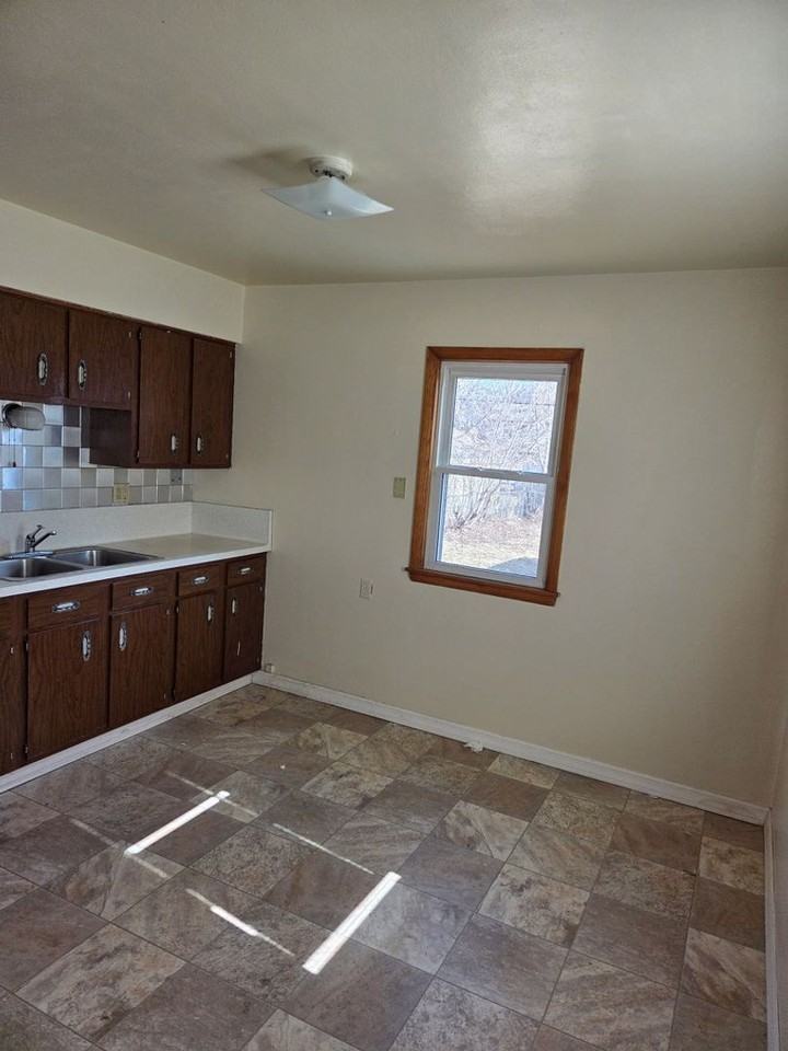 5054 N 56th St - Photo 2 of 17