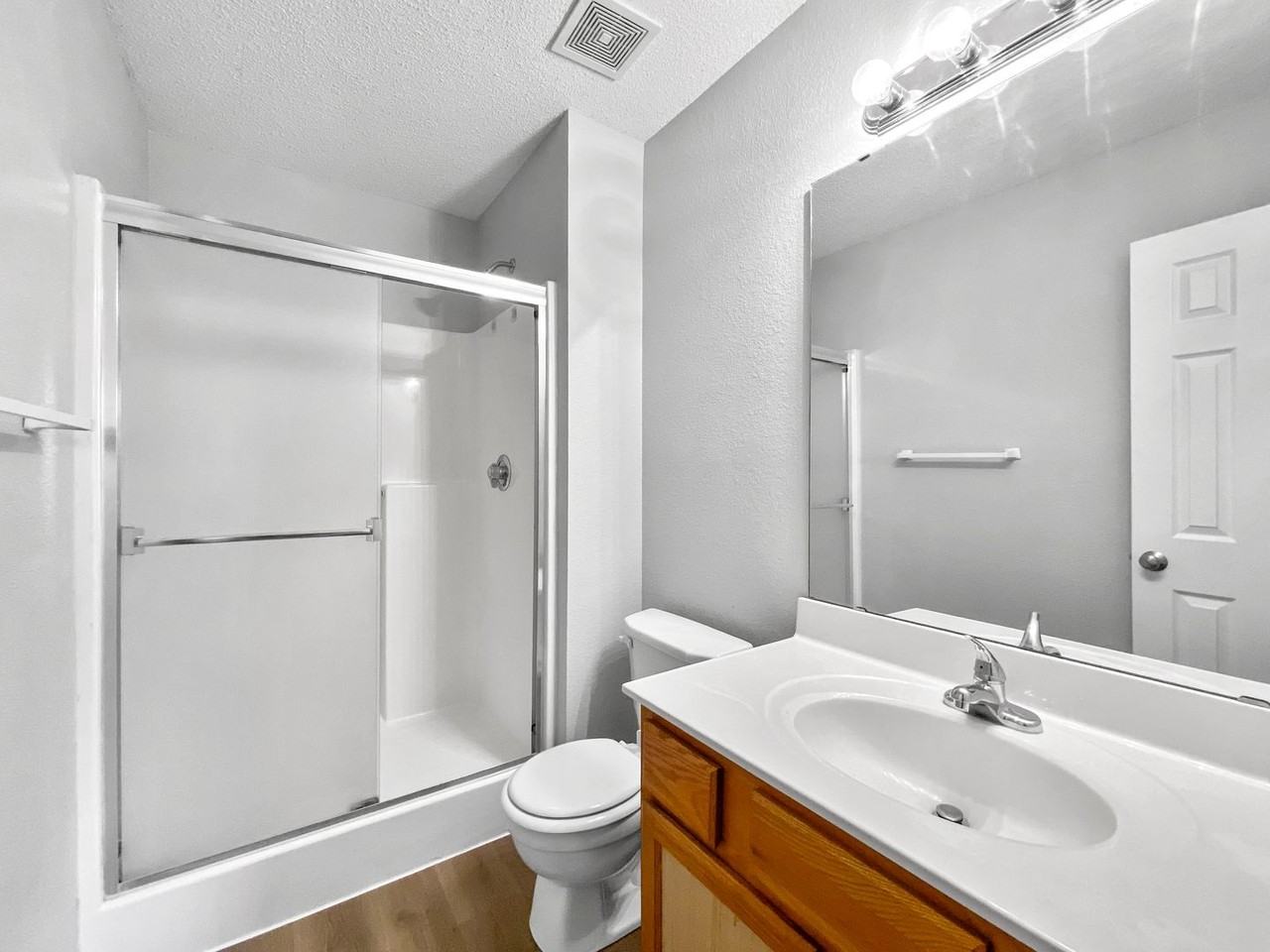 409 Nw Woodbury Dr - Photo 6 of 16