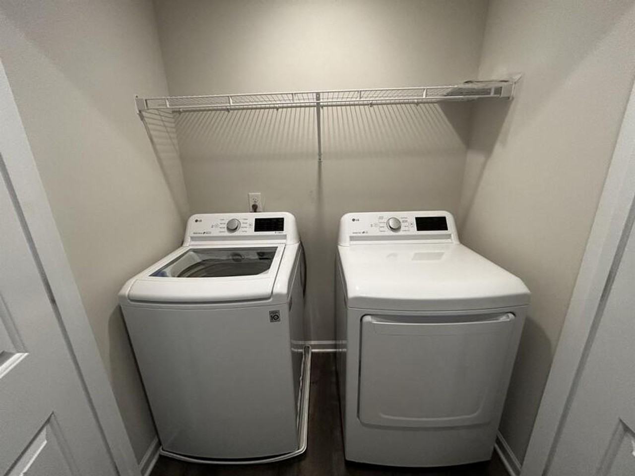 138 Adger Rd - Photo 7 of 19