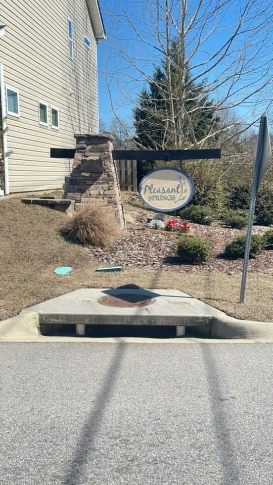 409 Hosea Ct - Photo 2 of 18