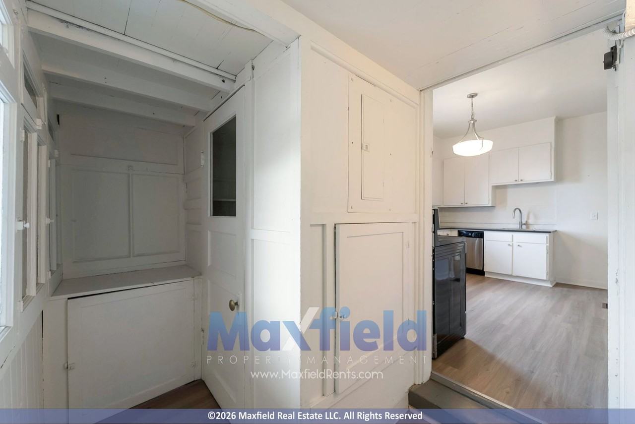 1964 S 900 E - Photo 7 of 15