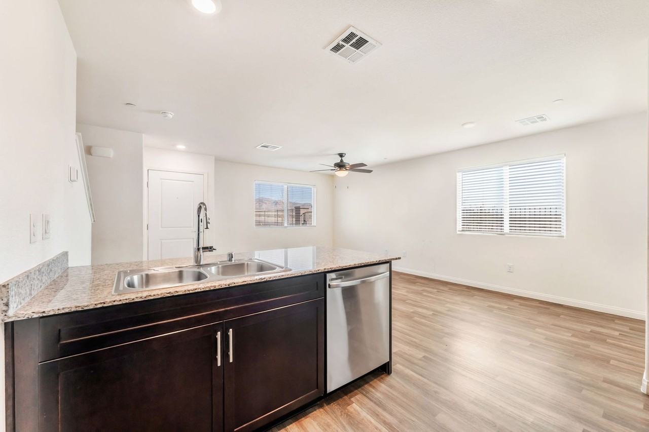 2940 Beige Mist Ct - Photo 7 of 23