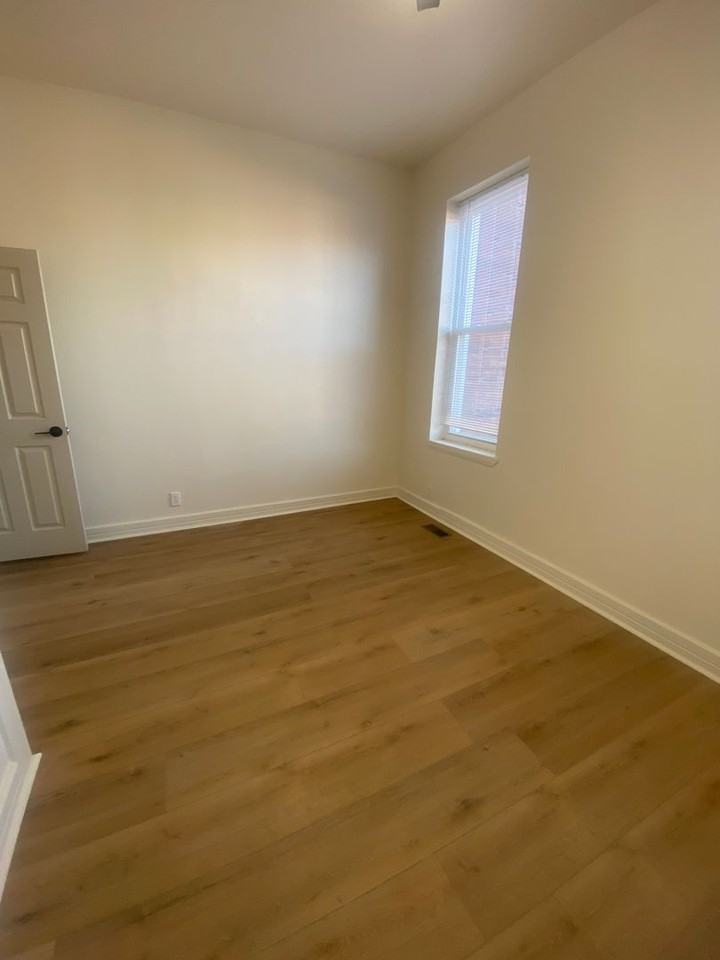 3030 Chippewa St - Photo 3 of 16