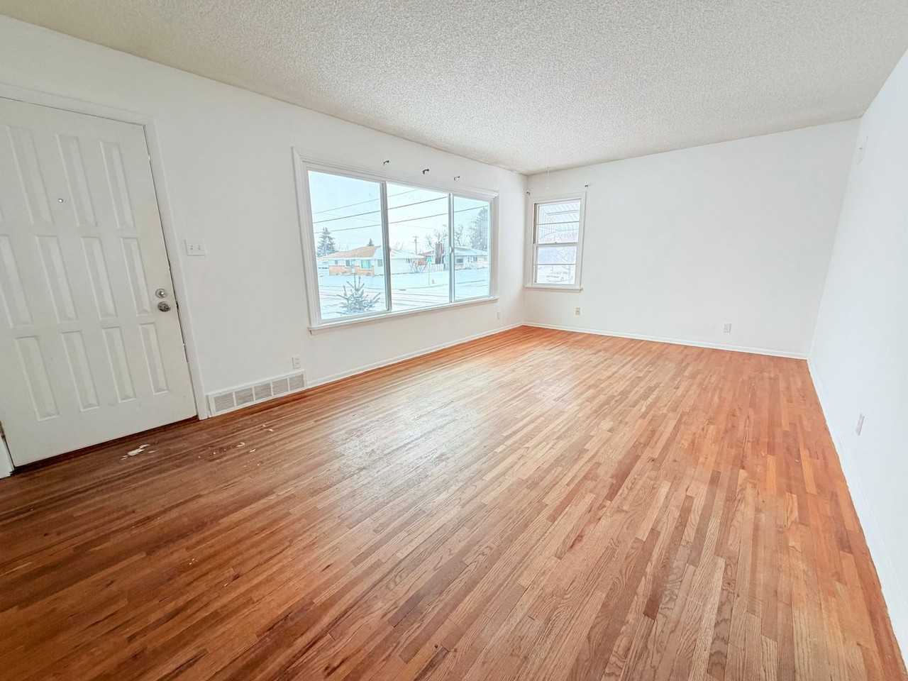 3656 4th Ave S - Photo 3 of 30