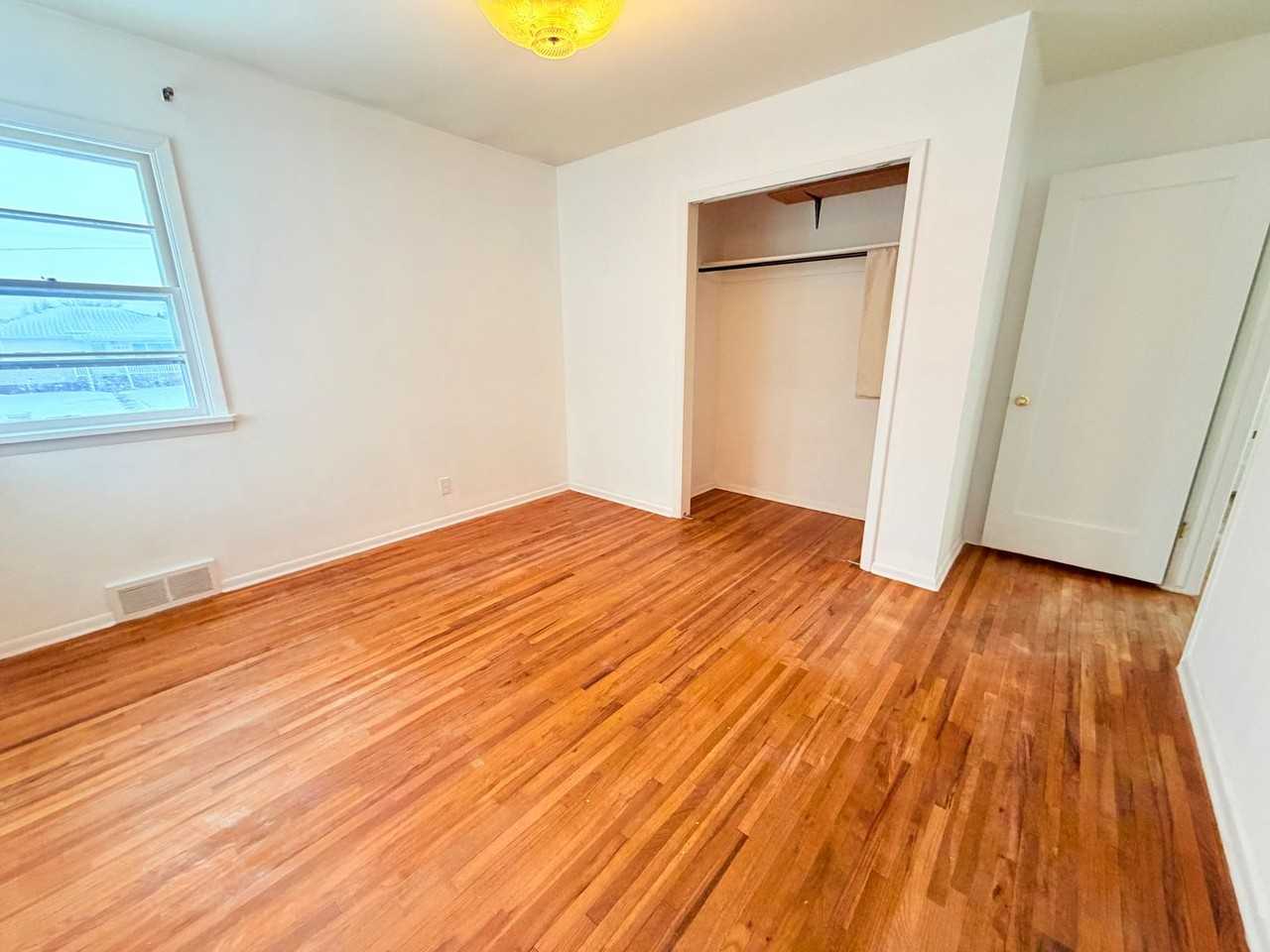 3656 4th Ave S - Photo 7 of 30