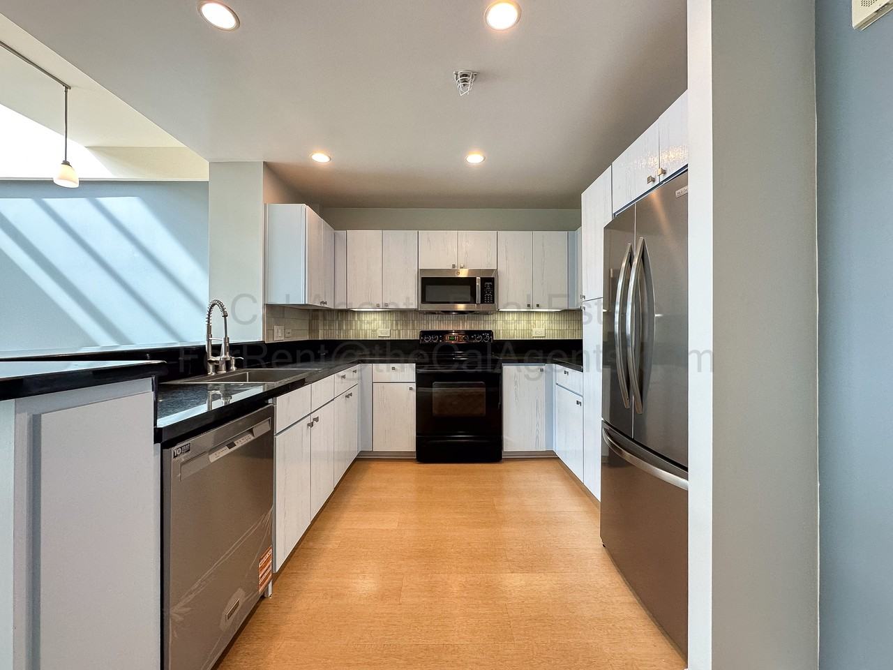 1 Lakeside Drive - 1Unit 912 #1 - Photo 3 of 18