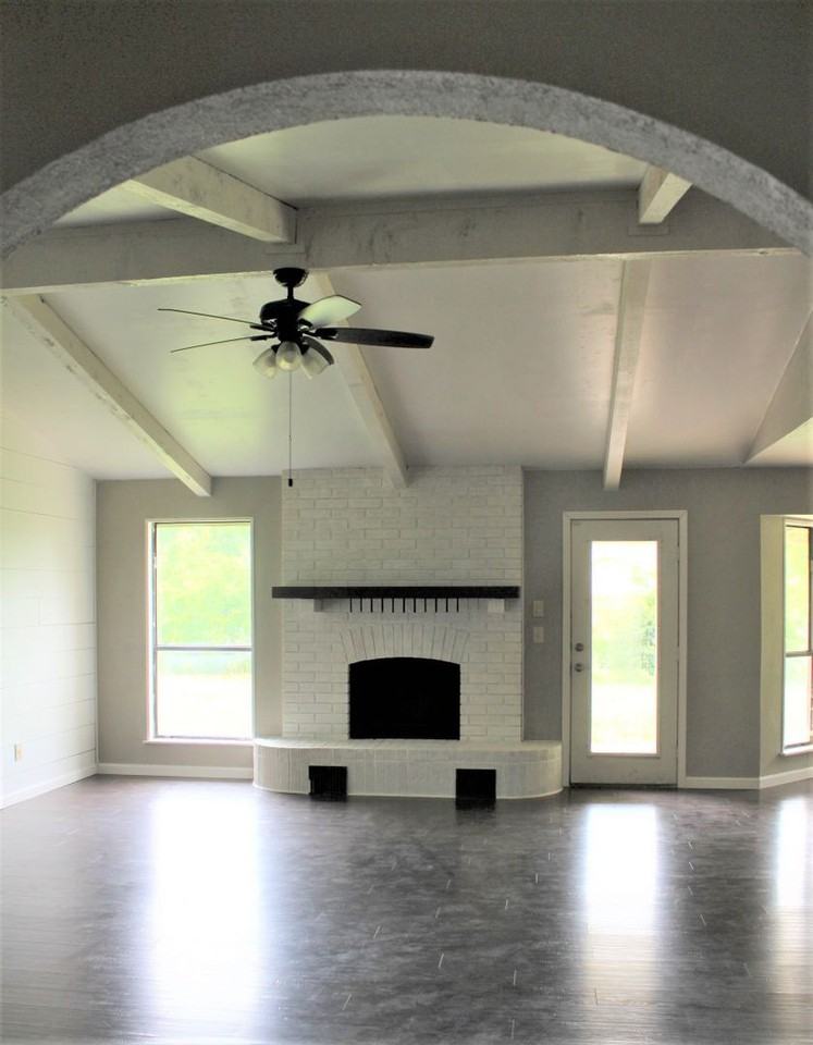 1909 Shoemaker Dr - Photo 5 of 18