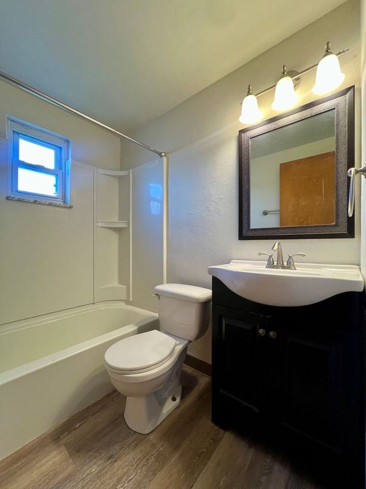 105 Savors Ct - Photo 6 of 10