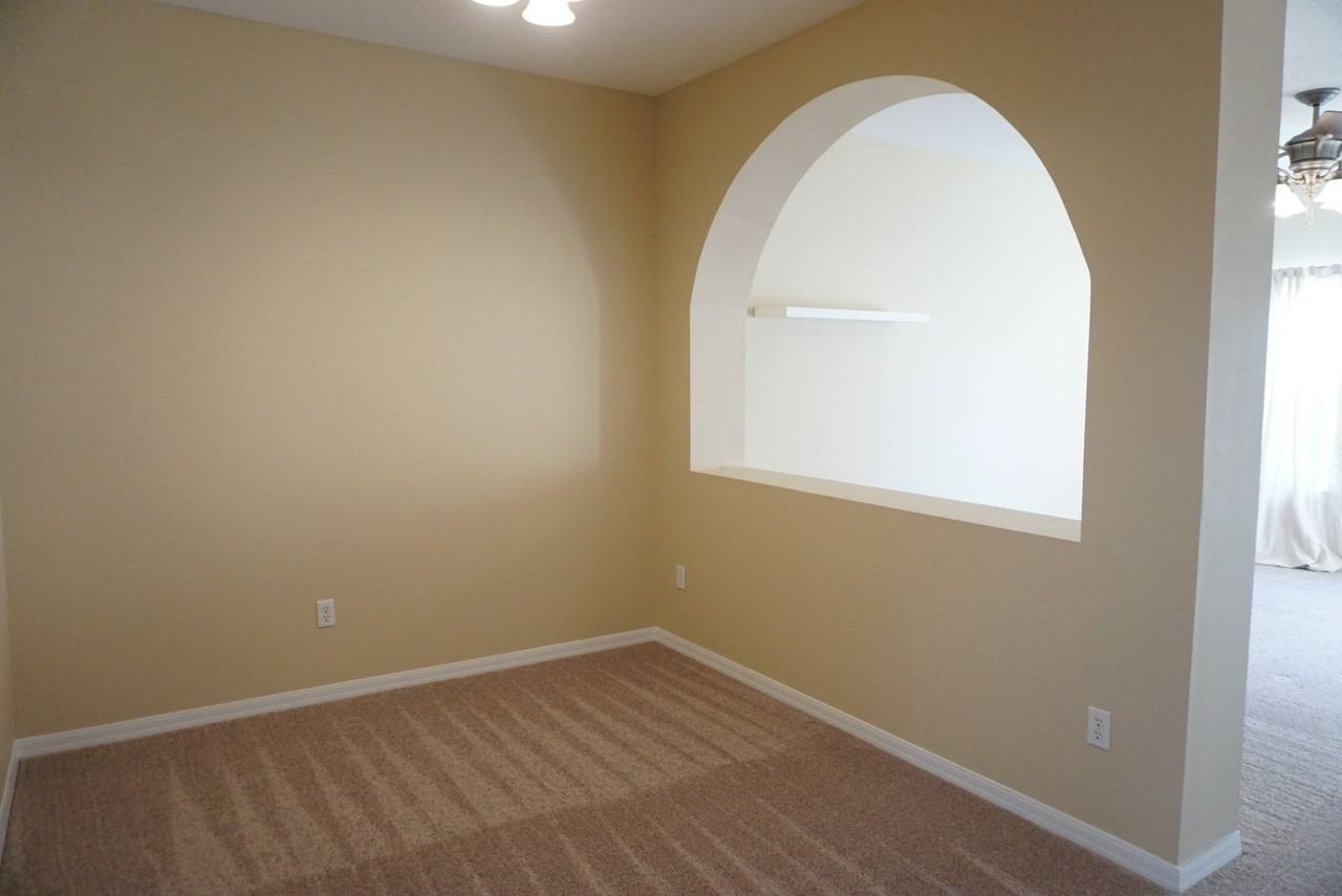 421 Honeycomb Way - Photo 4 of 15