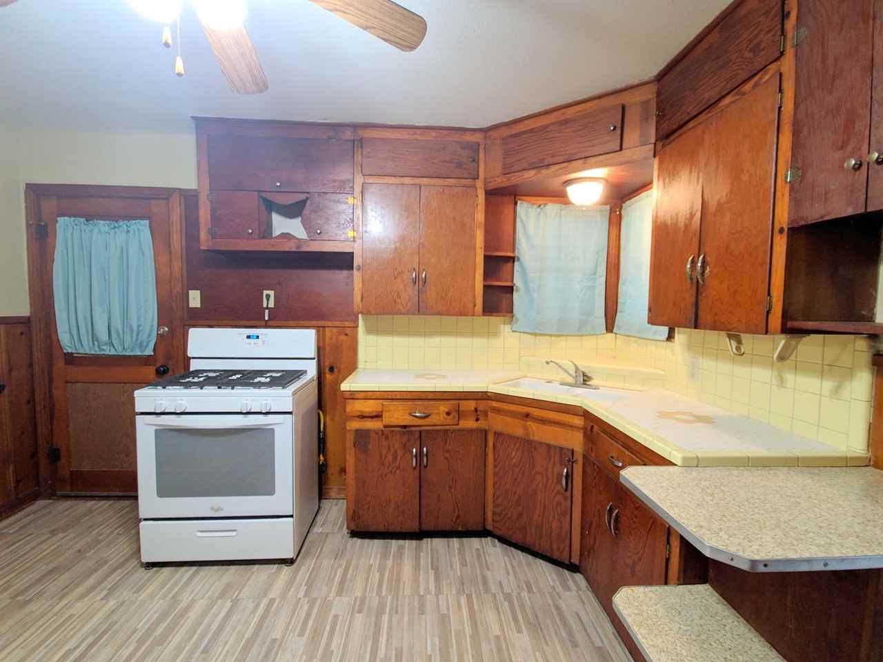 1717 Hawthorne St - Photo 7 of 13