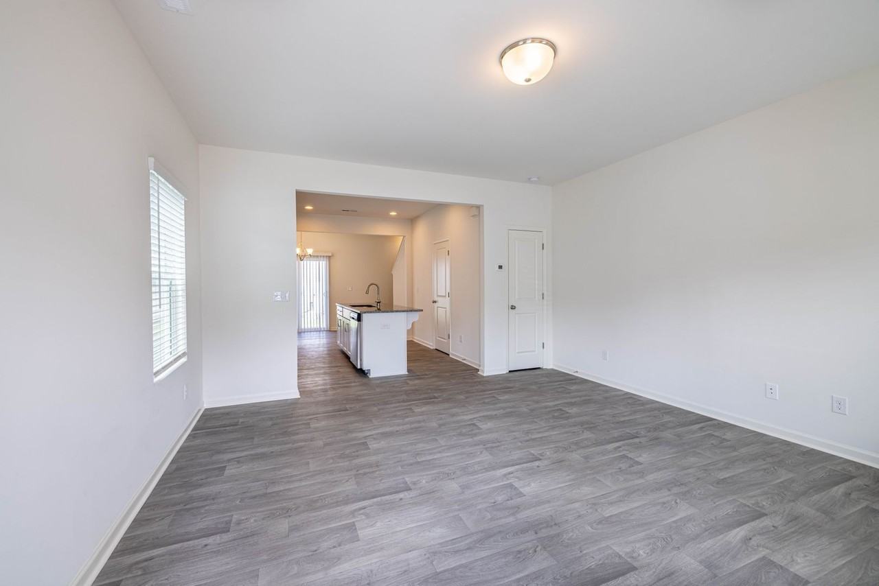 14119 Clayborn St - Photo 2 of 13