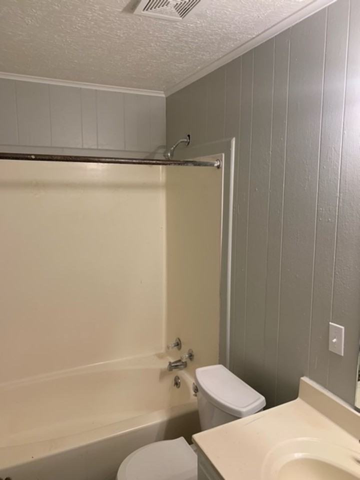 105 Rogers Rd - Photo 6 of 11