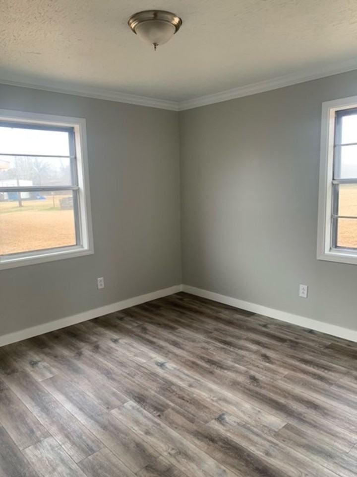 105 Rogers Rd - Photo 7 of 11