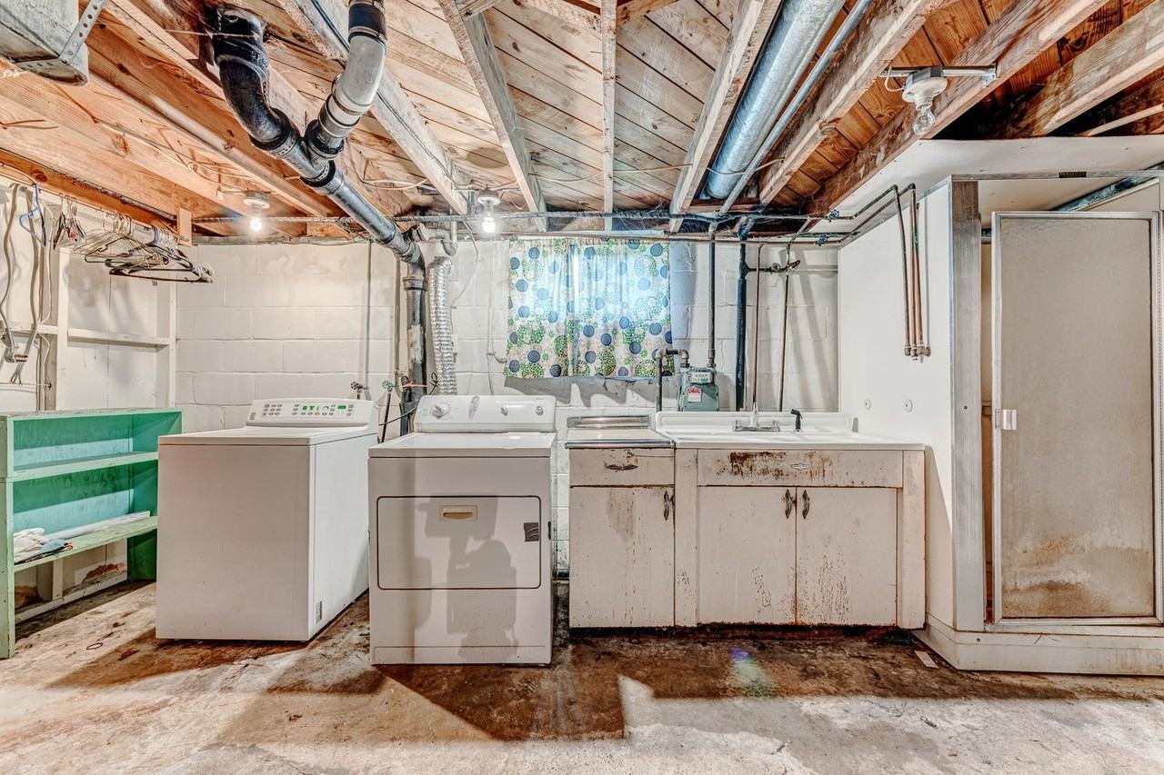 500 Melrose St - Photo 2 of 16