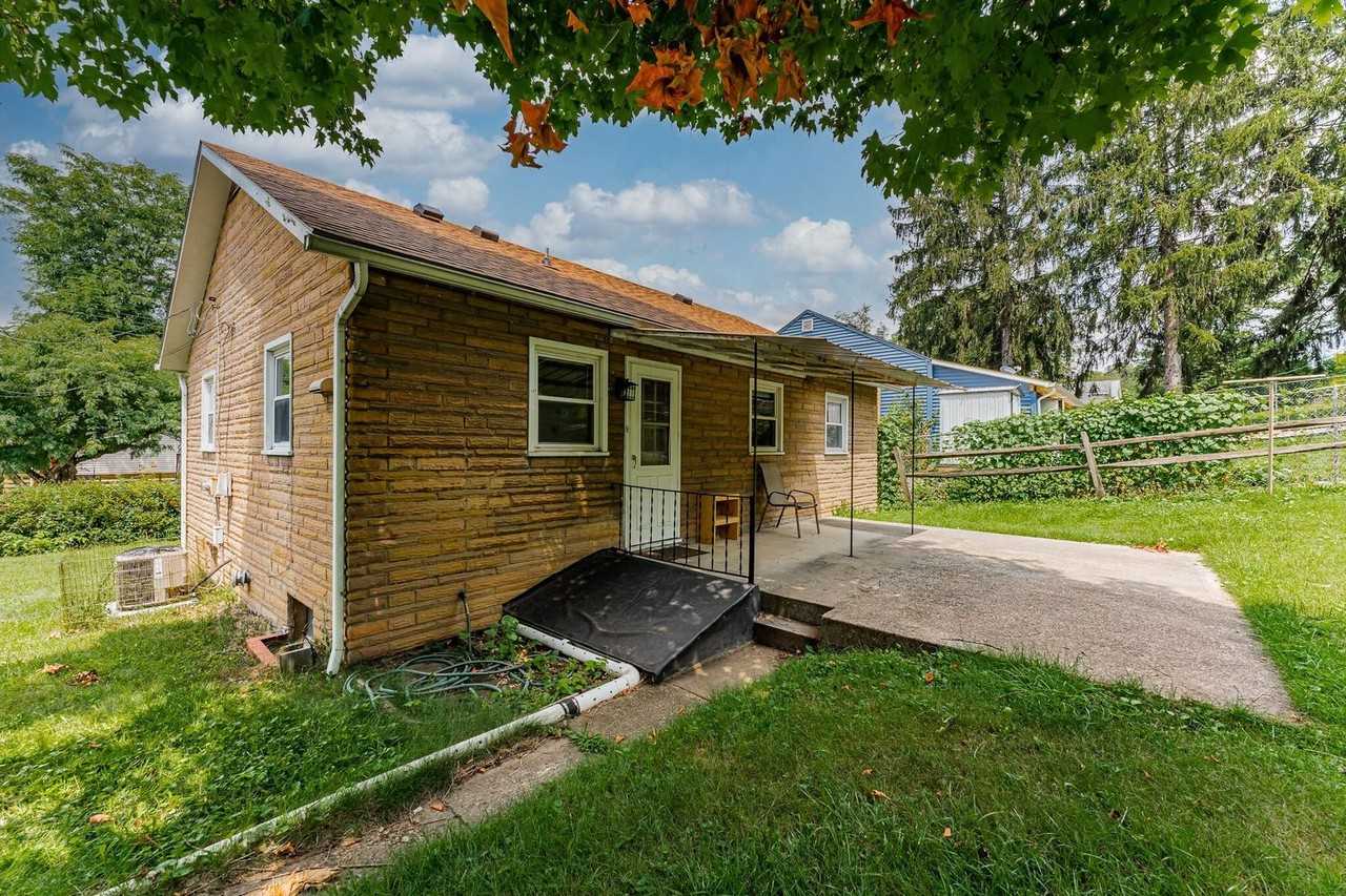 500 Melrose St - Photo 6 of 16