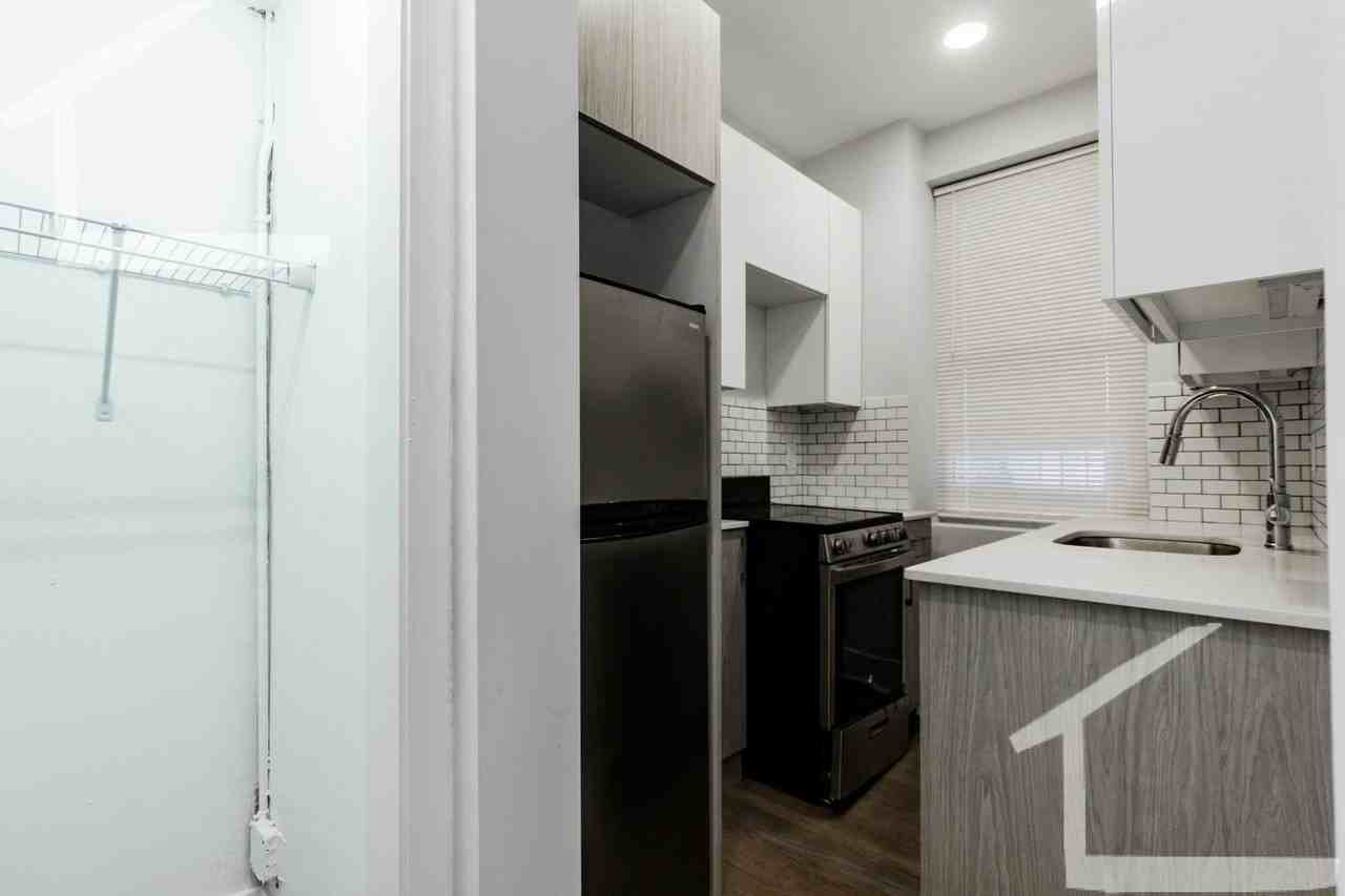 1111 Park Dr - Photo 6 of 7