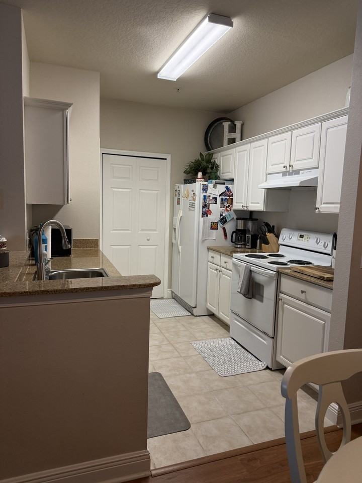 1300 Eastern Pecan Pl #1 - Photo 4 of 50