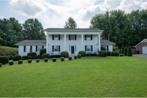 featured image of 605 N Hills Dr