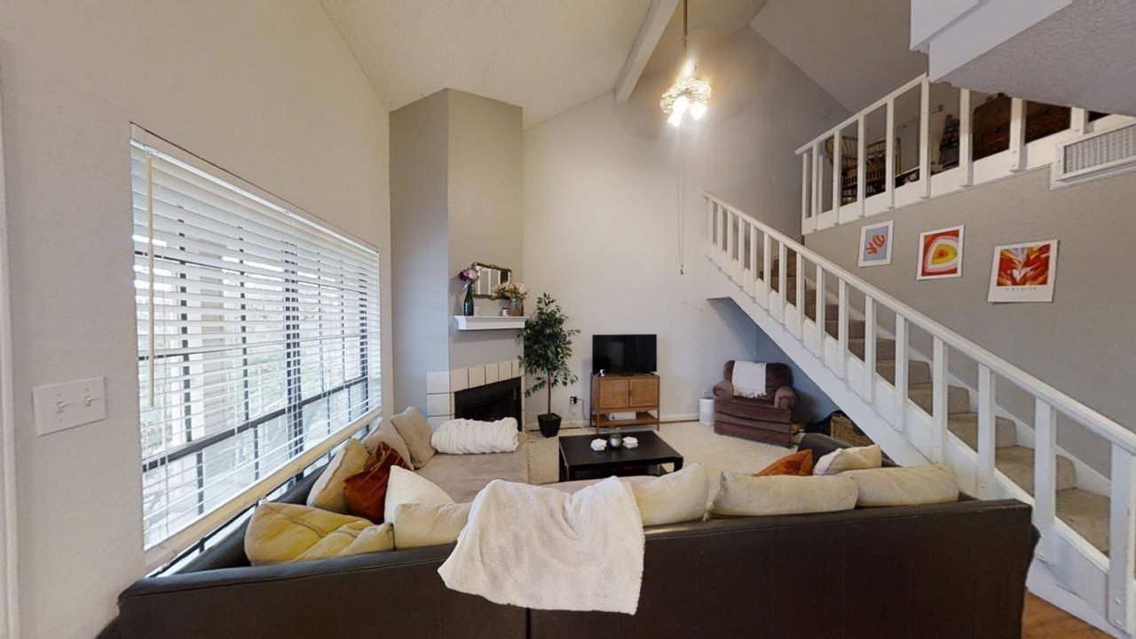 1610 Waterston Ave #13 - Photo 5 of 13