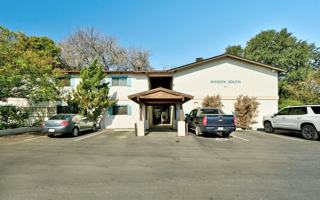 featured image of 711 Eberhart Ln