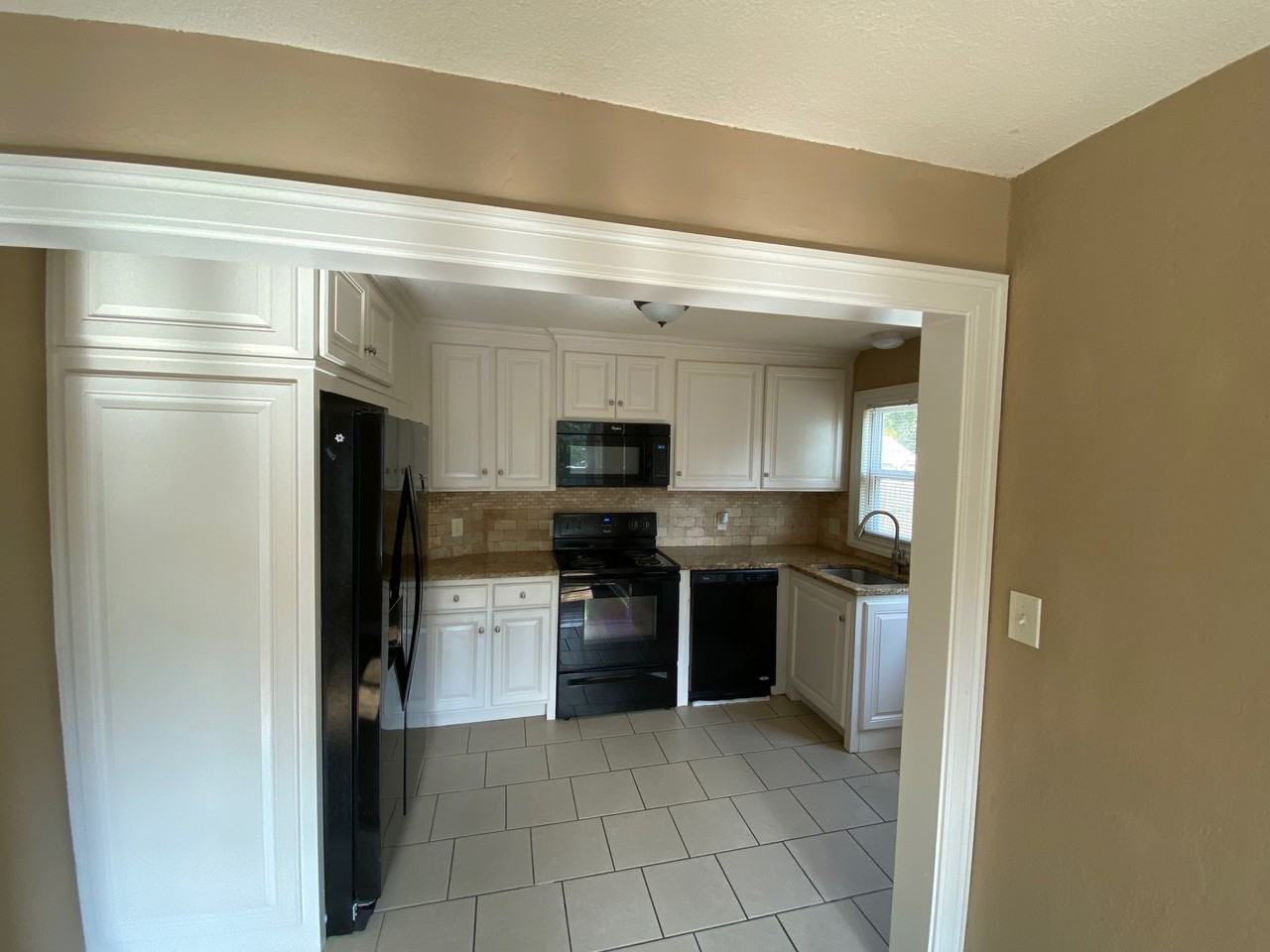 1429 Grand Ave #1 - Photo 7 of 15