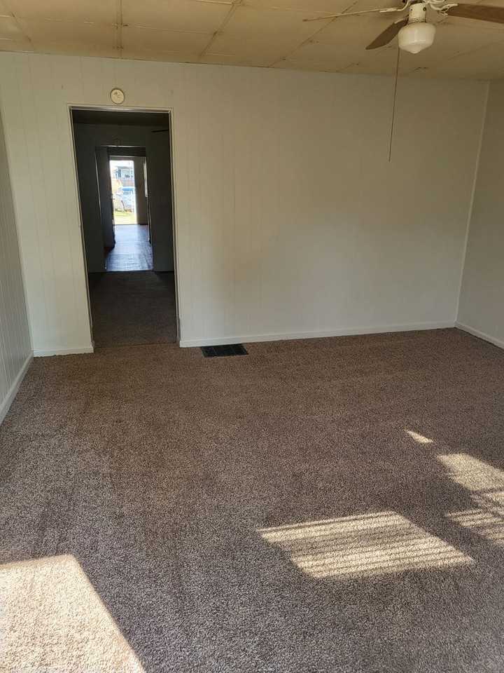 414 E Virginia St - Photo 3 of 10