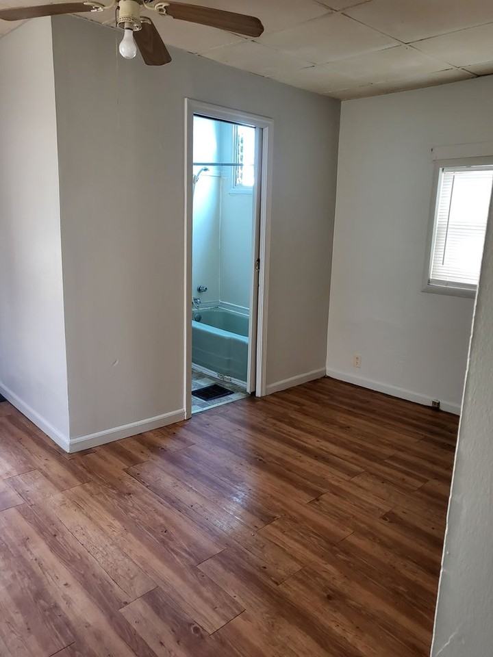 414 E Virginia St - Photo 7 of 10