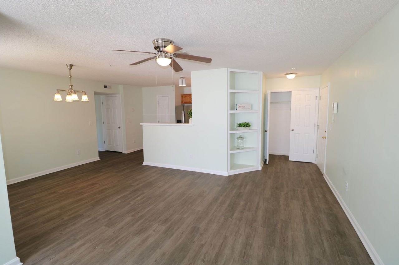 214 Quietwood Dr - Photo 5 of 16