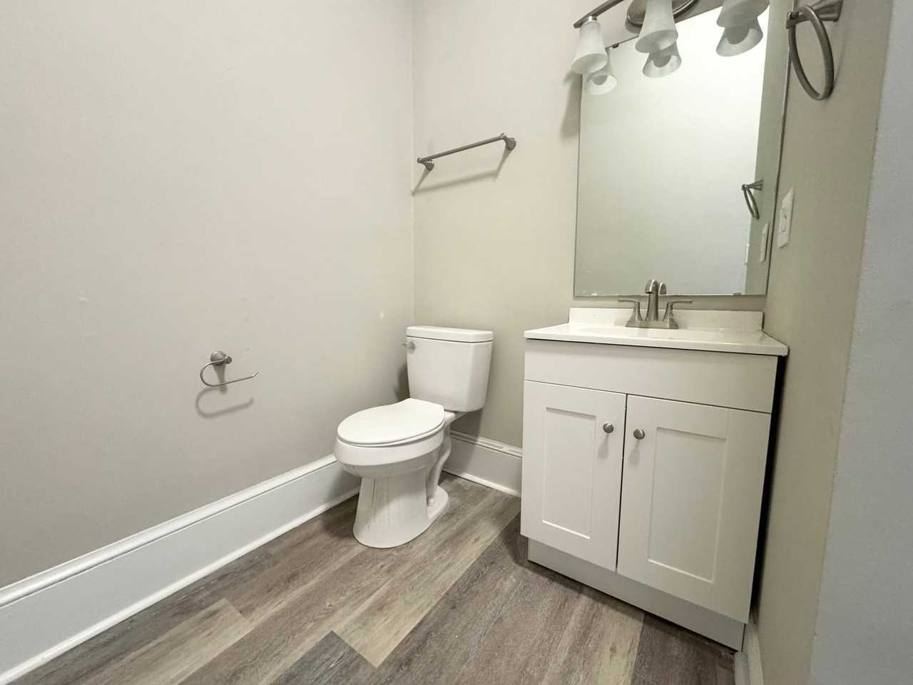 212 Martin Luther King Jr Dr - Photo 2 of 9