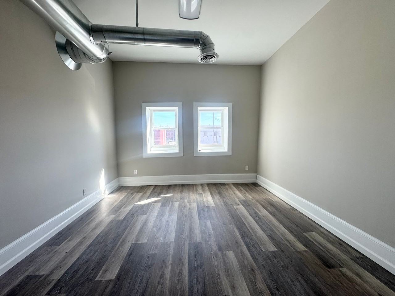 212 Martin Luther King Jr Dr - Photo 6 of 9