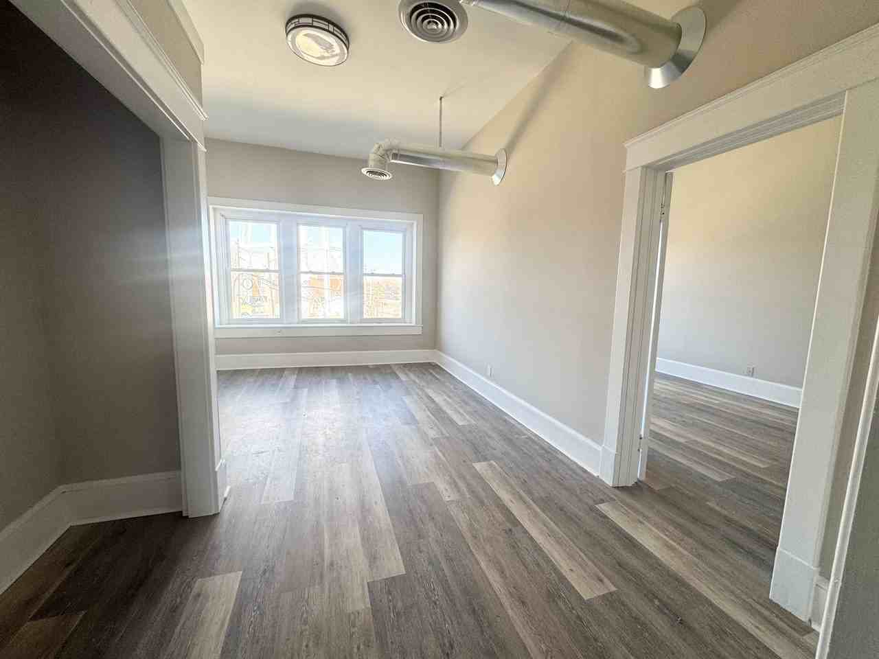 212 Martin Luther King Jr Dr - Photo 7 of 9