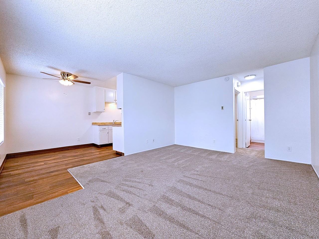 Arizona Towers Apartments - Photo 3 of 18