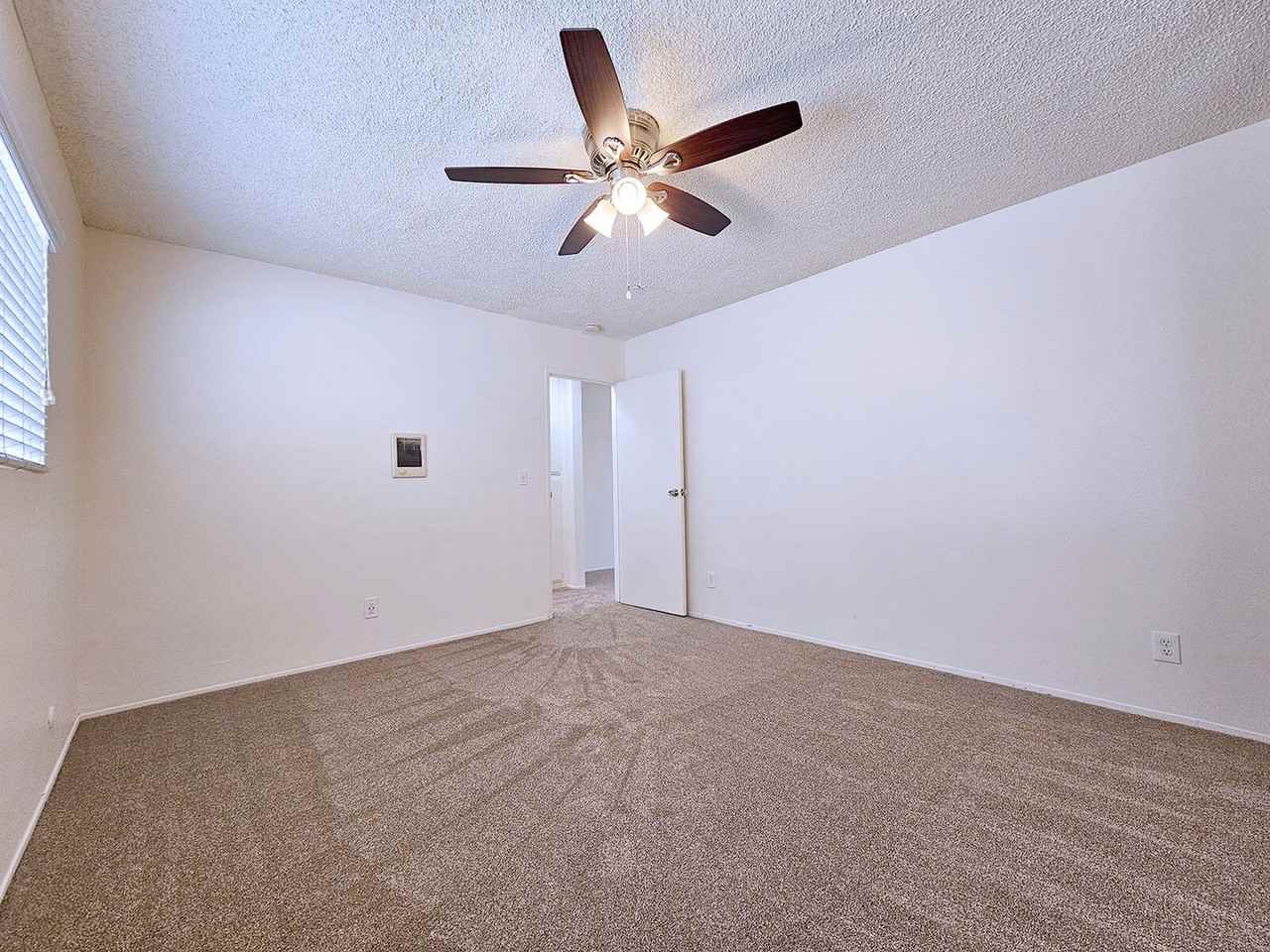 Arizona Towers Apartments - Photo 6 of 18