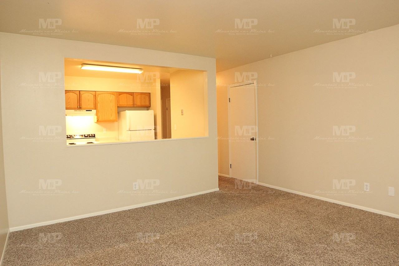 1618 Edora Rd - Photo 2 of 10