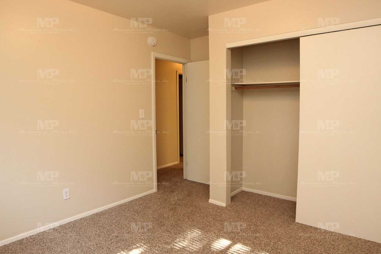 1618 Edora Rd - Photo 6 of 10