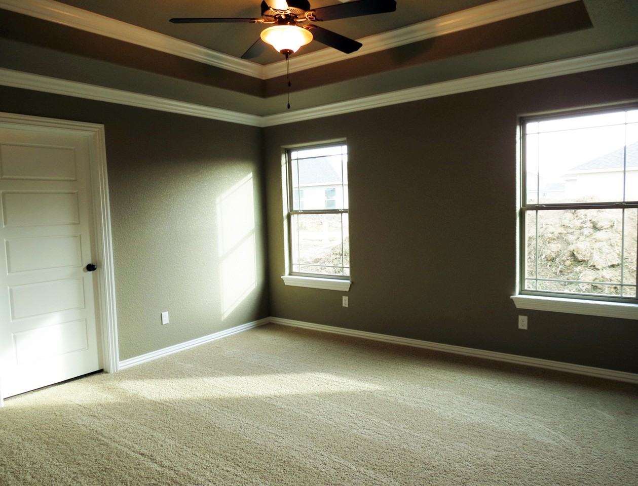 1601 Omaha Dr - Photo 5 of 11