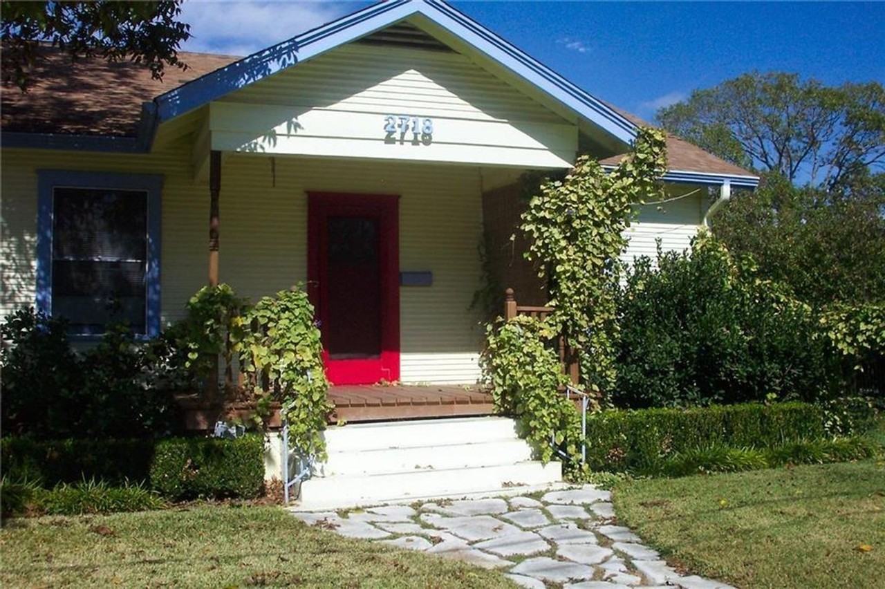 2718 E 22nd St - Photo 2 of 3