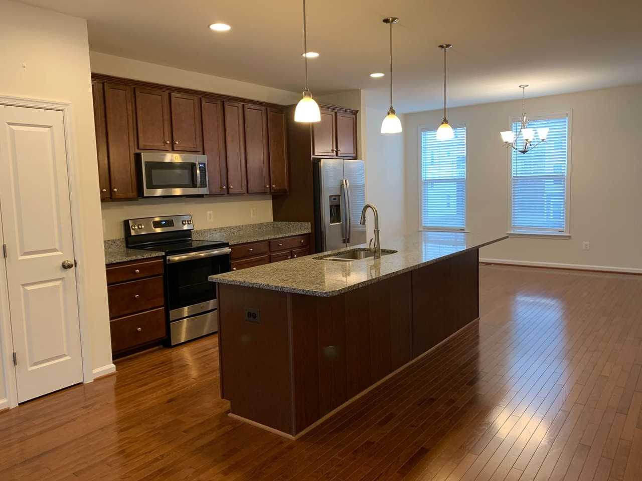 116 Sequoia Dr - Photo 2 of 20