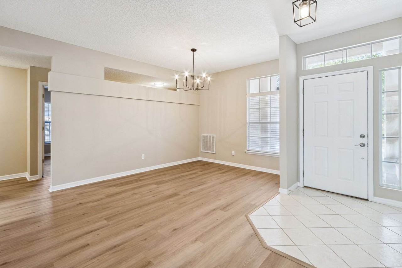 2819 Tidewater St - Photo 6 of 29