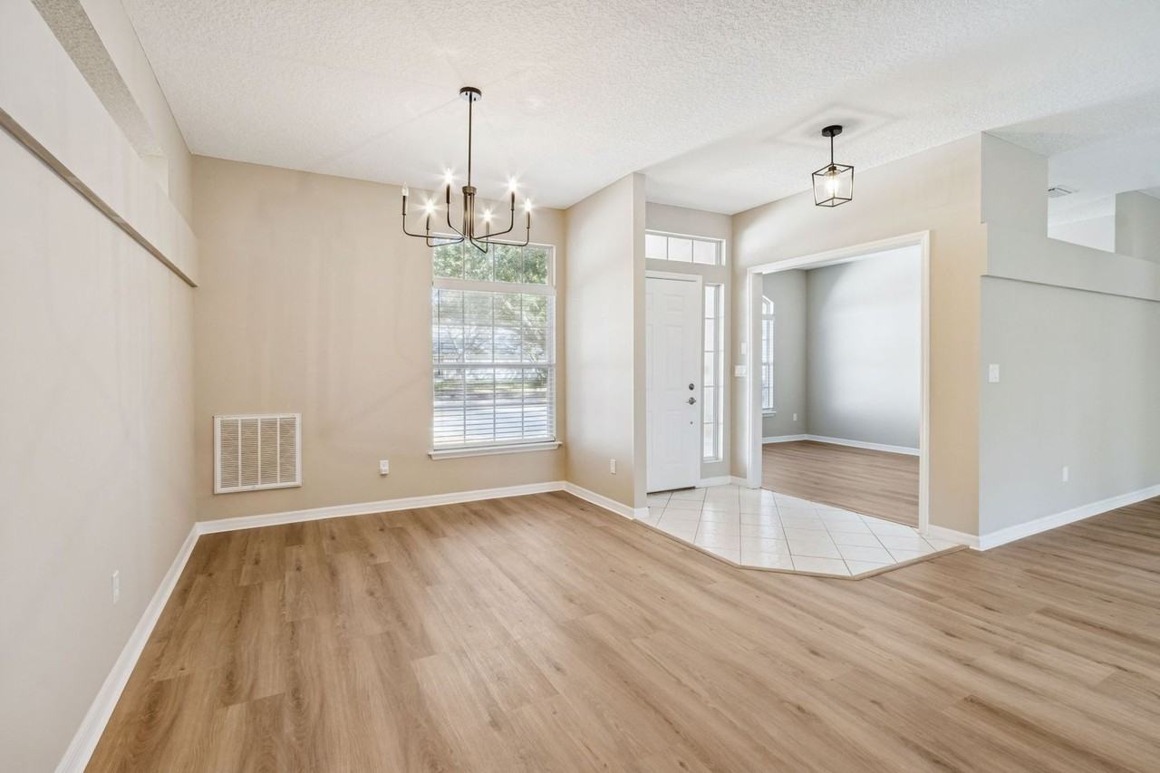 2819 Tidewater St - Photo 7 of 29