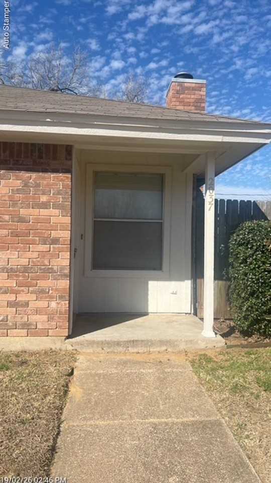 2037 Minnie Dr - Photo 2 of 23