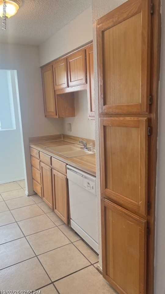 2037 Minnie Dr - Photo 6 of 23