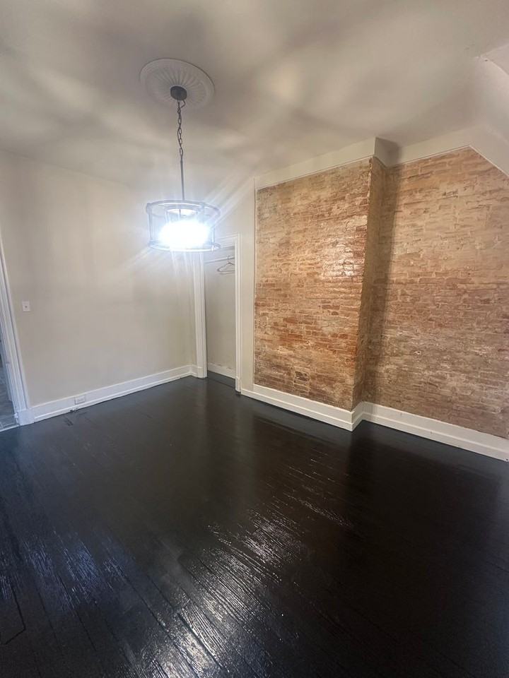 409 Walnut St - Photo 5 of 19