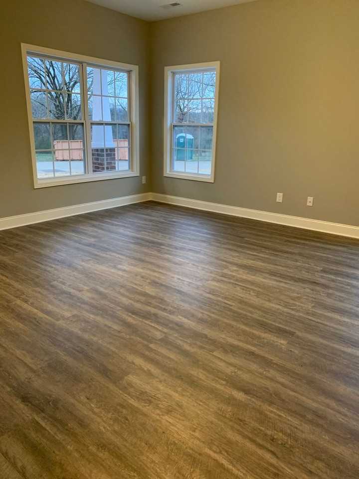 453 Cochran St - Photo 5 of 20