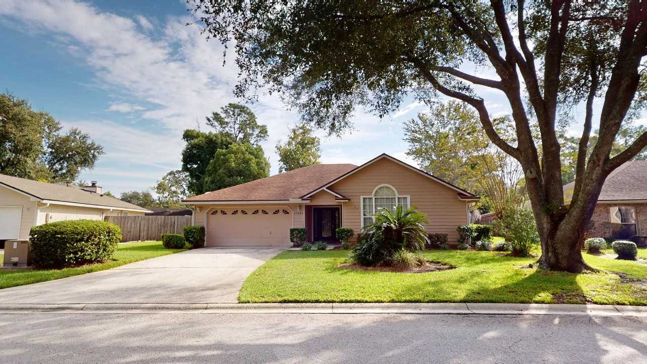 11645 Lazy Willow Ln - Photo 2 of 46